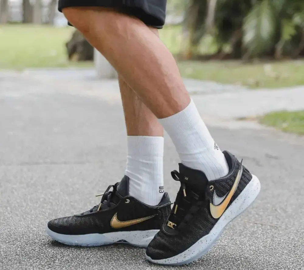 Alternative view of Giày Nike LeBron 20 EP ‘Fab 5’ DJ5422-003