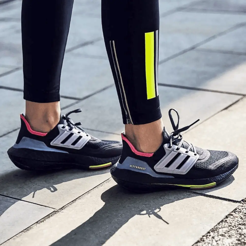 Alternative view of Giày Adidas UltraBoost 21 'Grey Ice Purple' S23846