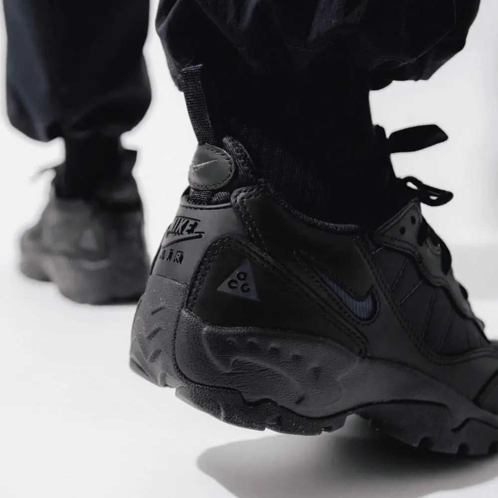 Giày Nike ACG Air Mada Low 'Triple Black' DM3004-002 - Ảnh 3