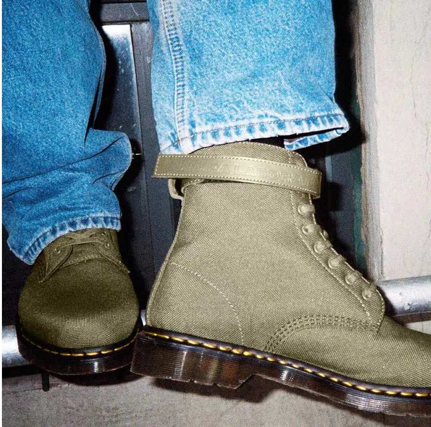 Alternative view of Giày Dr. Martens 1460 Futura Laboratories Olive Strap 27602355