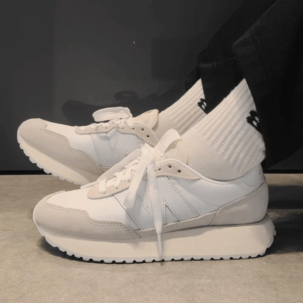 Alternative view of Giày New Balance 237 'White Ivory' MS237TWS