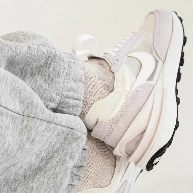 Alternative view of Giày Nike Wmns Waffle One 'Light Soft Pink' DN4696-100