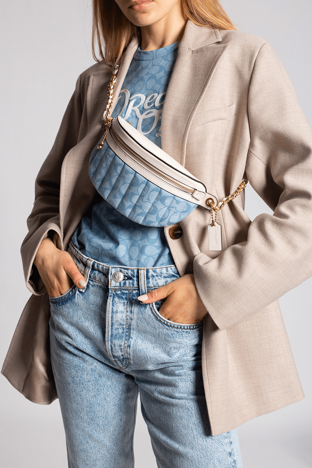 Túi Coach Charm Belt Bag In Signature Chambray With Quilting C4675 B4SUX - Ảnh 5