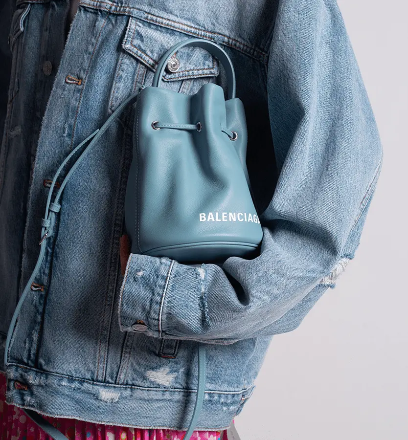 Alternative view of Túi Balenciaga Blue Leather Everyday XS Bucket Bag 638342-DLQ4N-4712