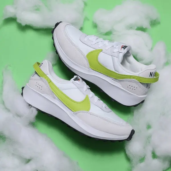 Alternative view of Giày Nike Waffle Debut 'White Green' DH9523-101