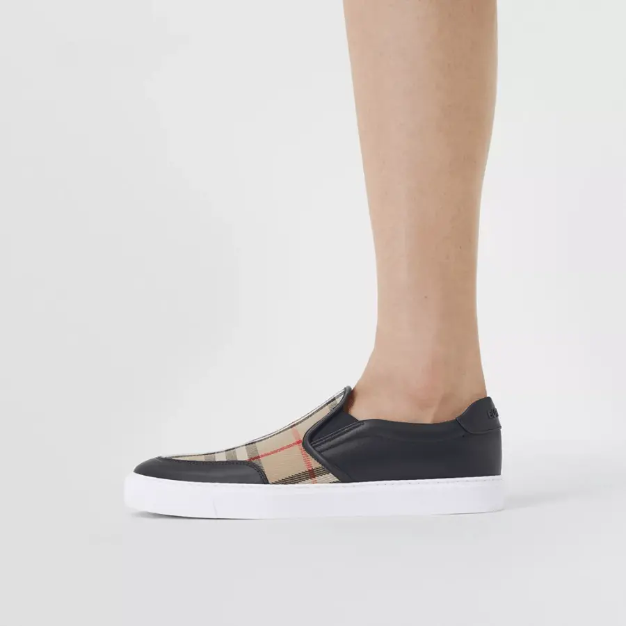 Alternative view of Giày Burberry Leather Vintage Check Slip-on 'Black Beige'80432131