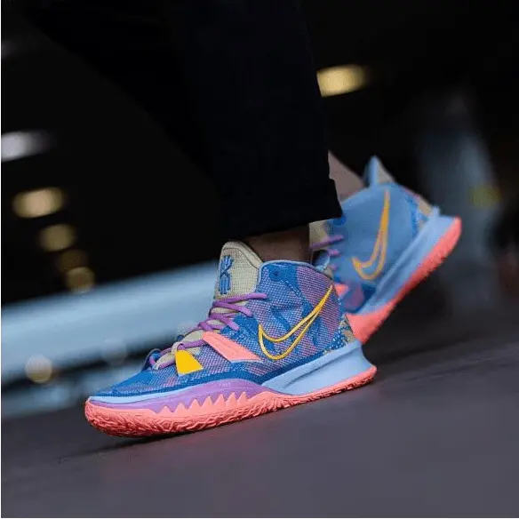 Alternative view of Giày Nike Kyrie 7 'Expressions' DC0589-003