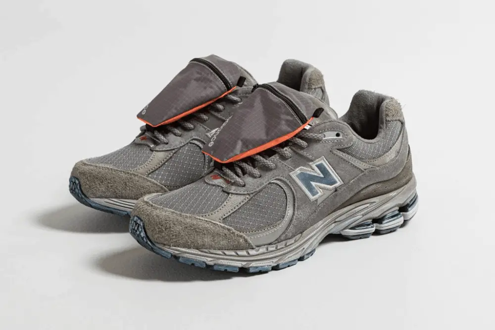 Giày New Balance 2002R 'Grey Brown Pouch' M2002RVA - Ảnh 4