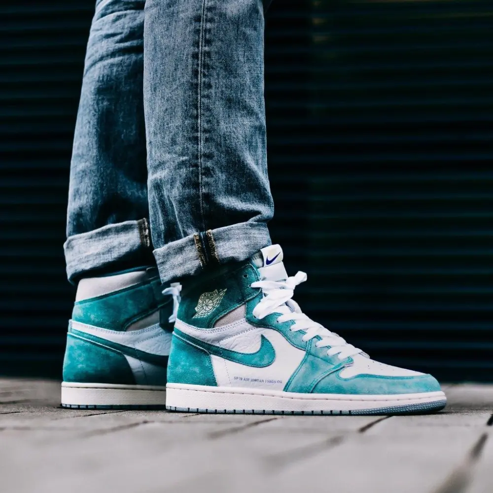 Alternative view of Giày Nike Air Jordan 1 Retro High OG 'Turbo Green' 555088-311