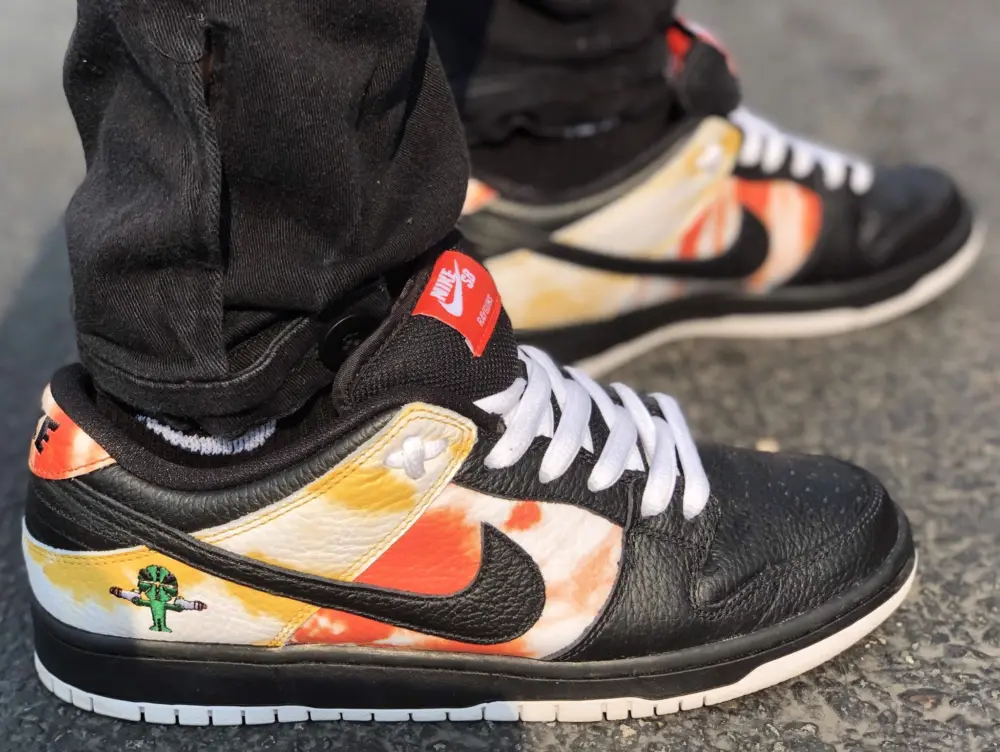 Giày Nike Dunk SB Low 'Tie-Dye Raygun - Black' BQ6832-001 - Ảnh 4