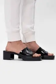 Dép Gucci Womens Rubber Slide Sandal 'Black Rubber' 624730-J8700-1000 - Ảnh 3