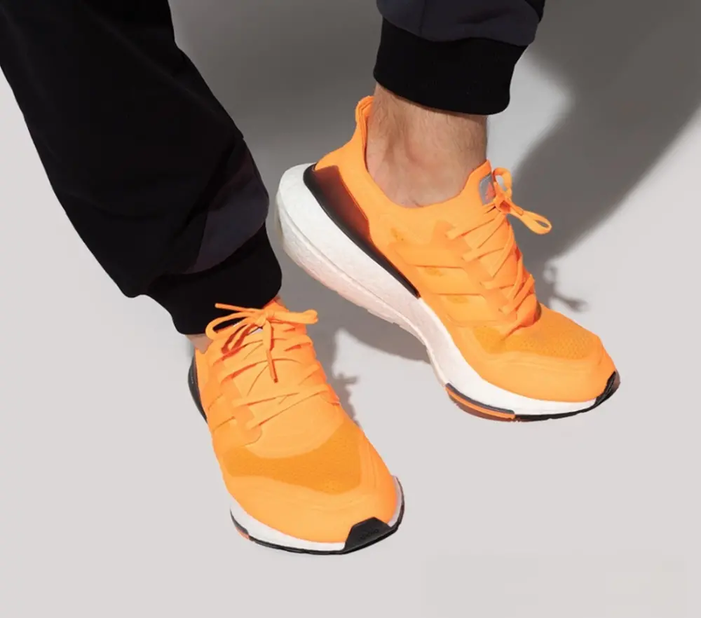 Alternative view of Giày Adidas UltraBoost 21 'Bright Orange' FZ1920