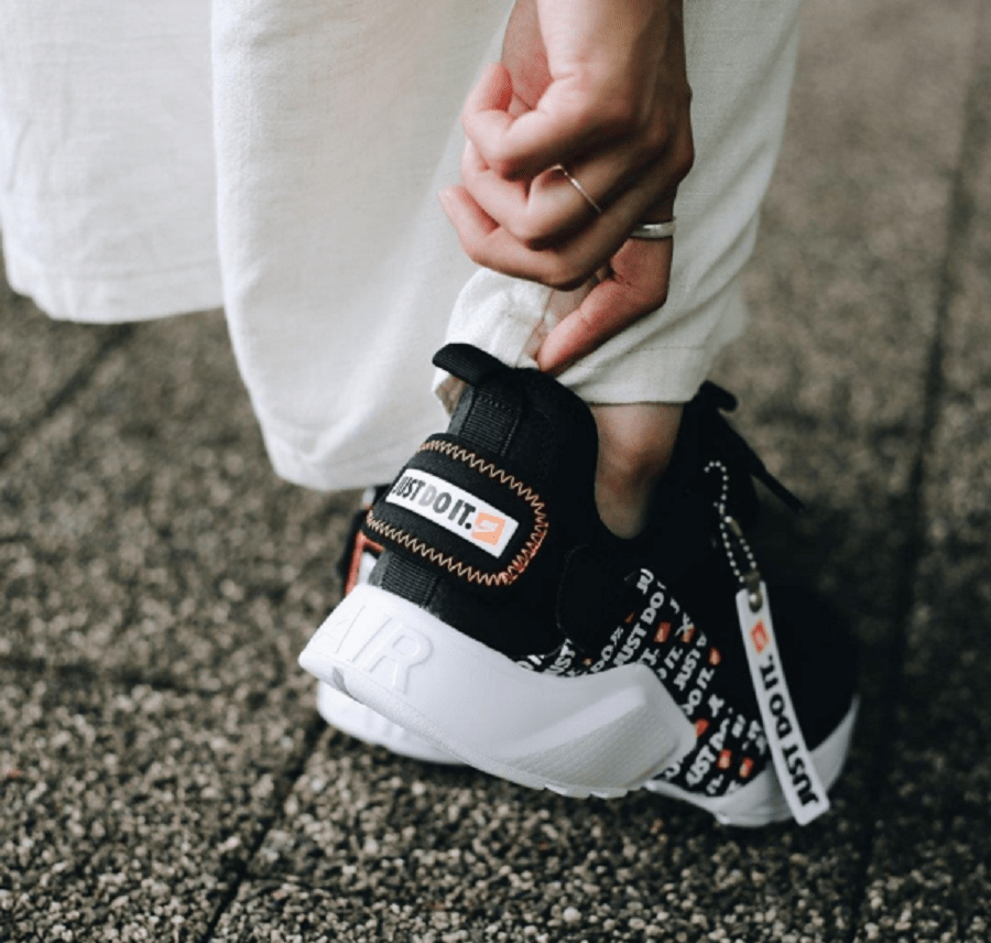 Giày Nike Wmns Air Huarache City Low ‘Just Do It’ AO3140-001 - Ảnh 3