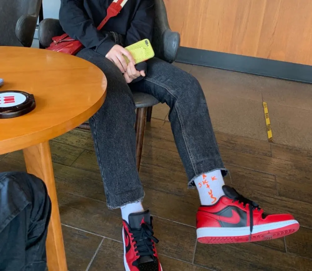 Giày Nike Air Jordan 1 Low 'Reverse Bred' 553558-606 - Ảnh 4