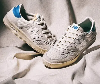Alternative view of Giày New Balance 300 'Beige Navy' CRT300WAD