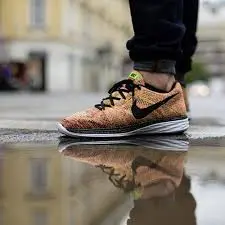 Alternative view of Giày Nike Flyknit Lunar 3 'Multi-Color' 698181-301