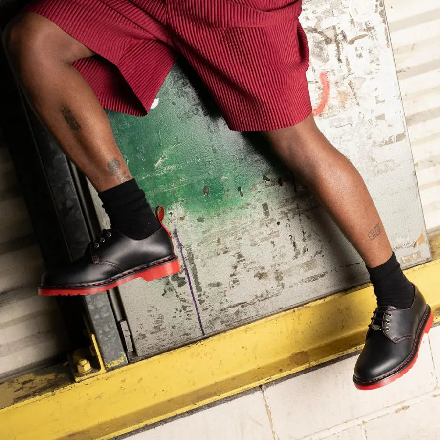 Alternative view of Giày Dr.Martens 1461 Year Of The Rabbit 'Black Red' 30555004
