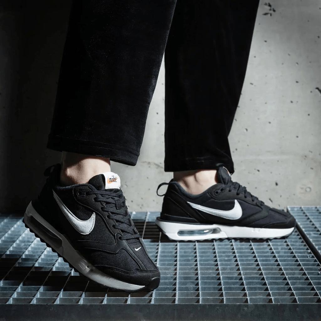 Giày Nike Air Max Dawn 'Black White' DC4068-001 - Ảnh 5