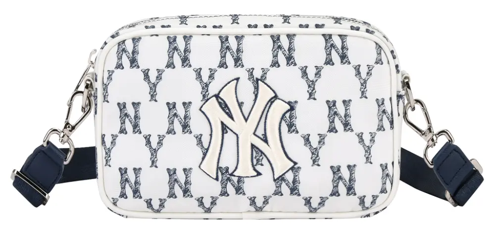 Túi MLB Monogram Crayon New York Yankees ‘White’ 32BGDR111-50N