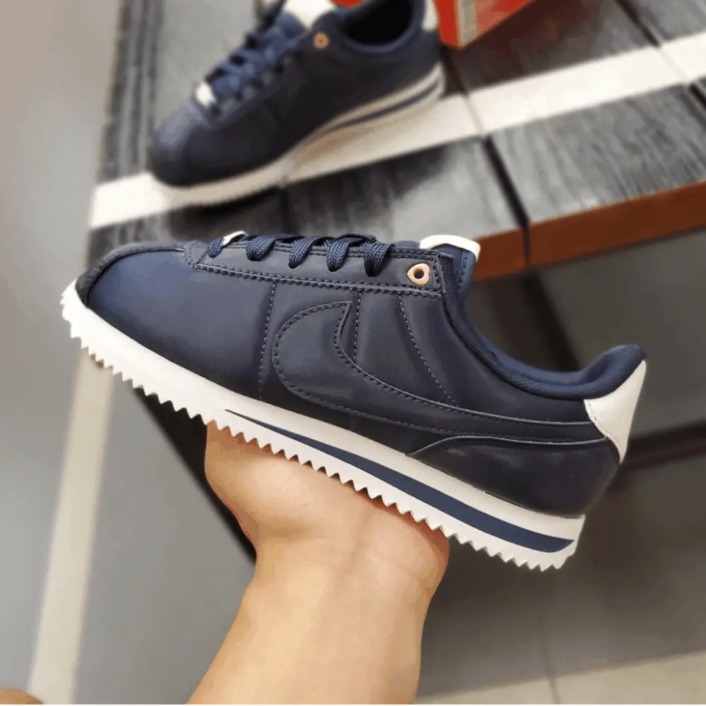 Alternative view of Giày Nike Cortez Basic Valentine's Day 'Obsidian' AV3519-400