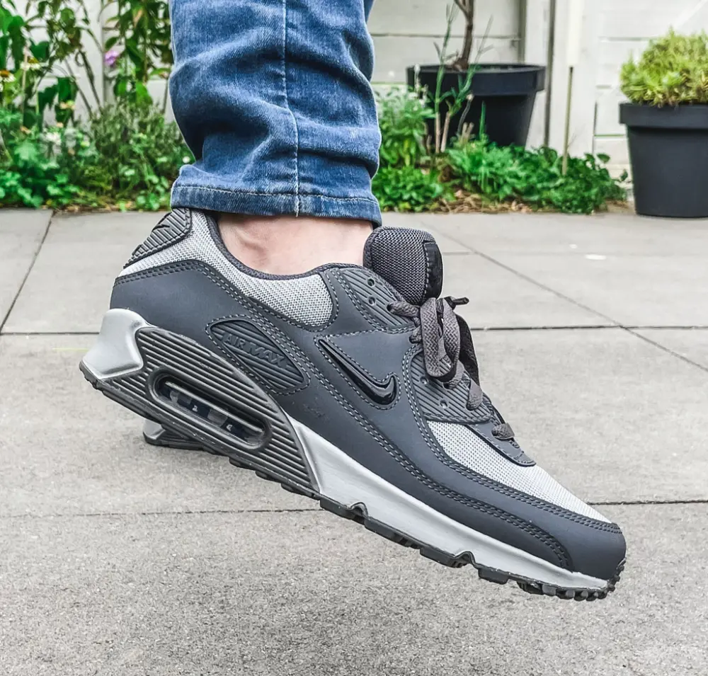 Giày Nike Air Max 90 'Jewel Wolf Grey' DX2656-002 - Ảnh 5