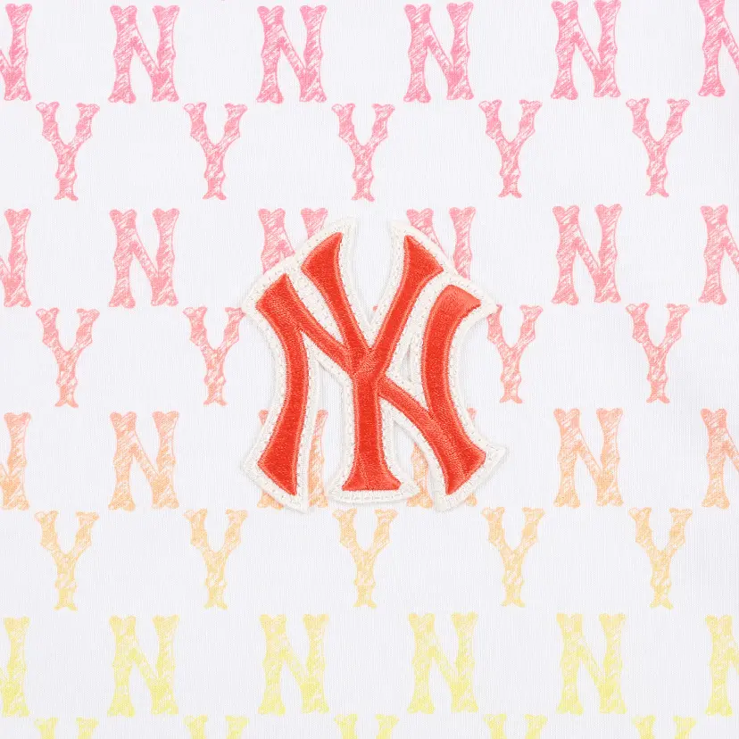 Áo MLB Monogram Pink Gradation T Shirts New York Yankees 31TSMC131-50R - Ảnh 3