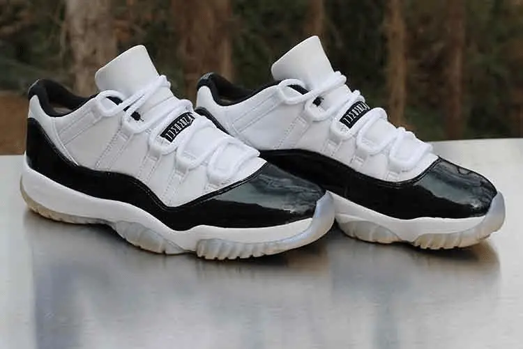 Giày Nike Air Jordan 11 Retro Low 'Emerald' 528895-145 - Ảnh 3