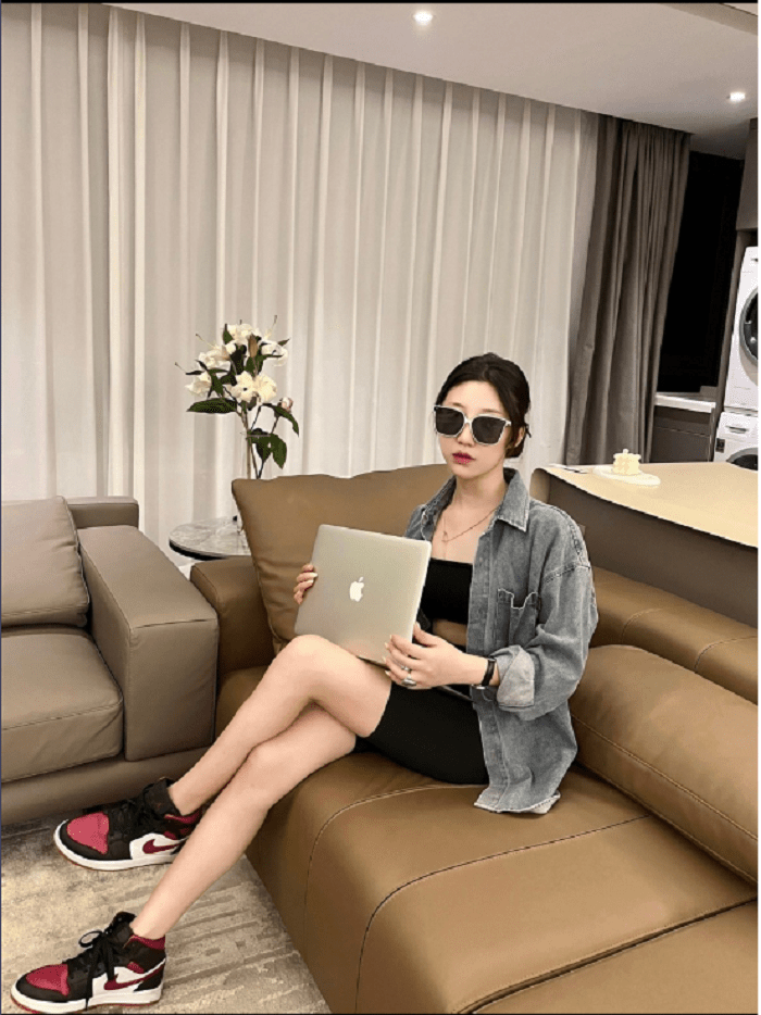 Giày Nike Air Jordan 1 Mid 'Bred Toe' 554725-066 - Ảnh 5