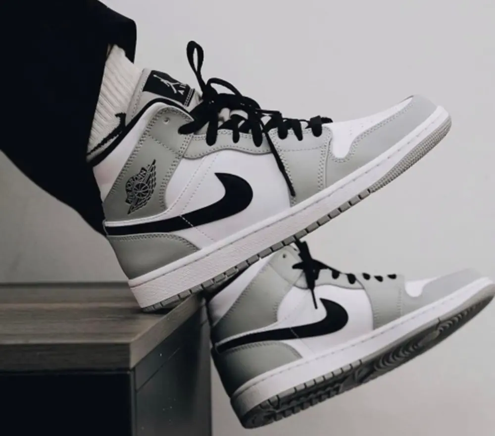 Giày Nike Air Jordan 1 Mid 'Smoke Grey' 554724-092 - Ảnh 4
