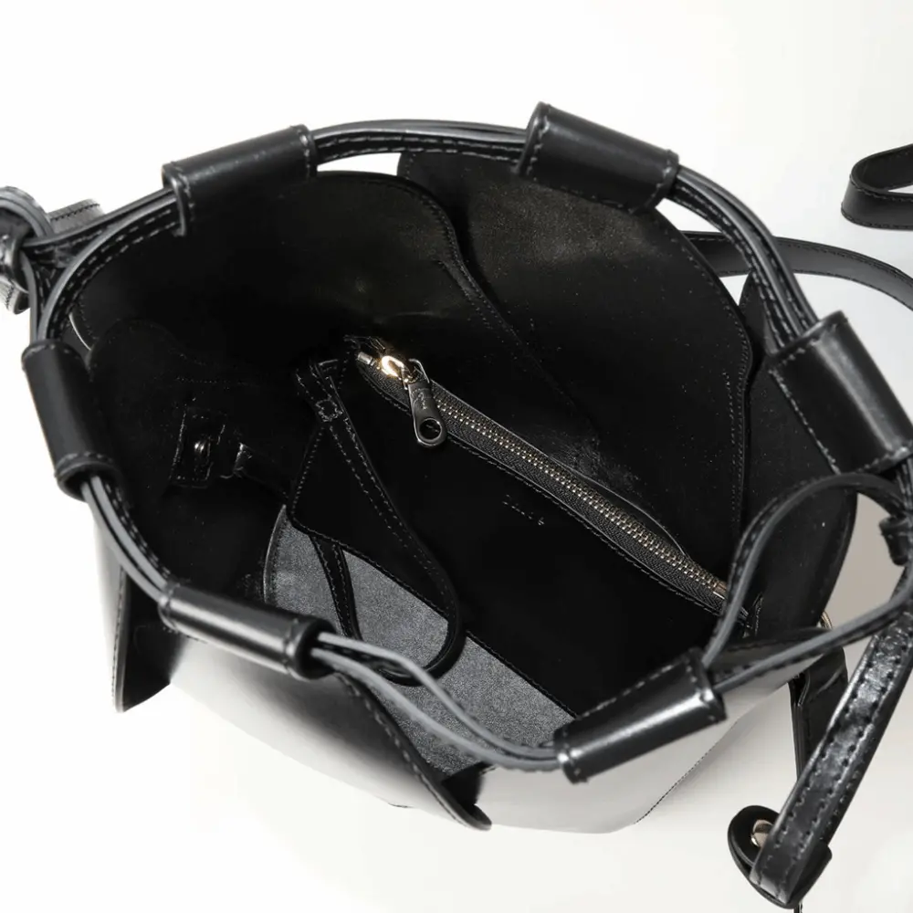 Túi Chloe' Black Bucket Bag CHC21AS401F14-001 - Ảnh 3