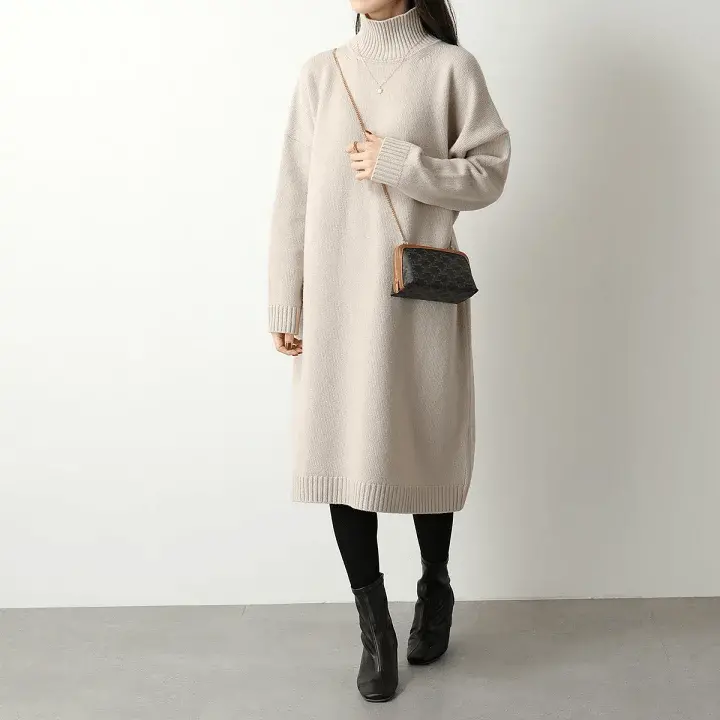 Alternative view of Túi Celine Clutch With Chain In Triomphe Canvas And Lambskin 10E382CBX-04LU