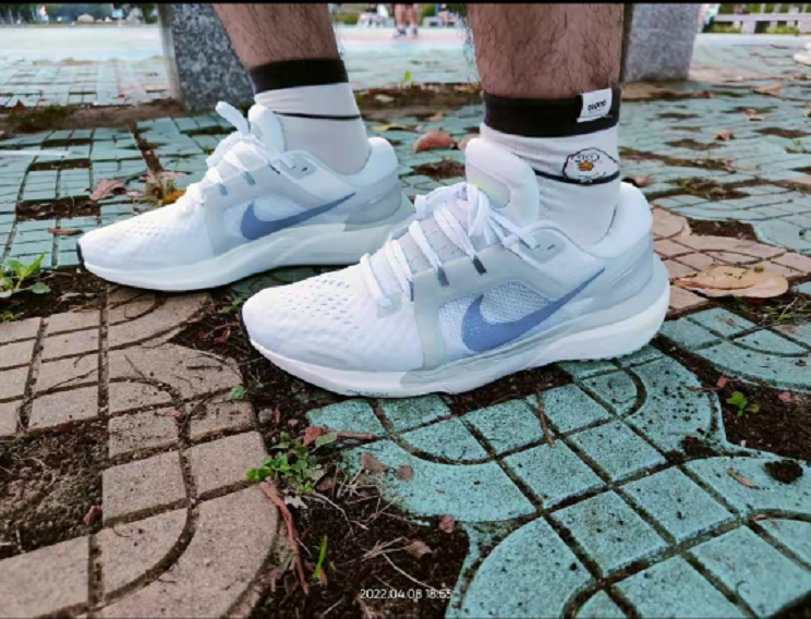 Giày Nike Air Zoom Vomero 16 'White Imperial Blue' DA7245-101 - Ảnh 3