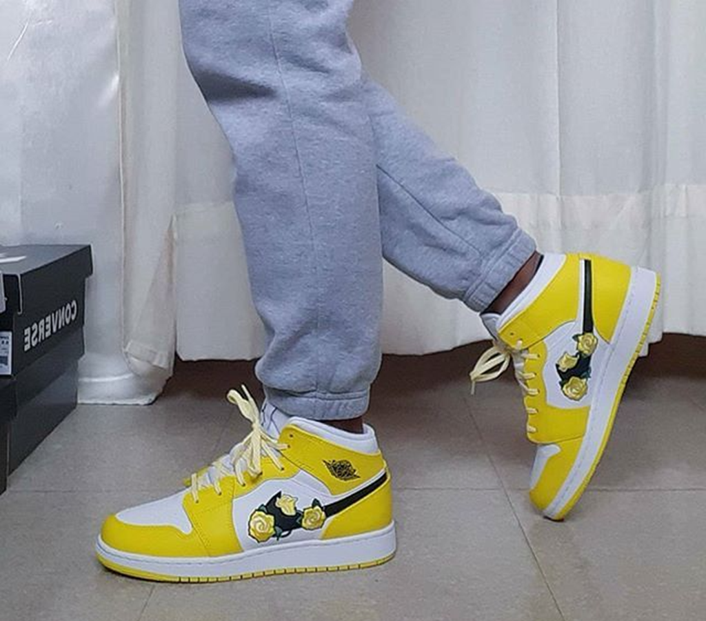 Giày Nike Air Jordan 1 Mid Dynamic 'Yellow Floral' AV5174-700 - Ảnh 5