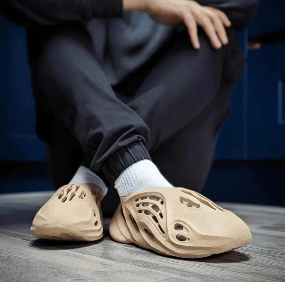 Giày Adidas Yeezy Foam Runner 'Clay Taupe' GV6842 - Ảnh 3