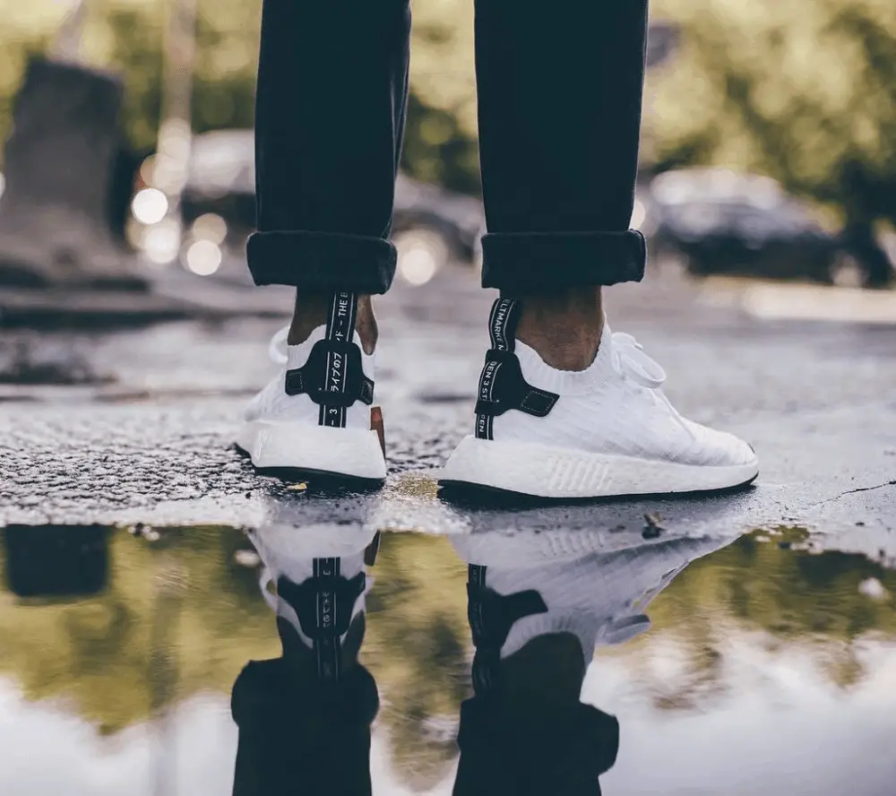 Alternative view of Giày adidas NMD R2 Primeknit "White Black" BY3015