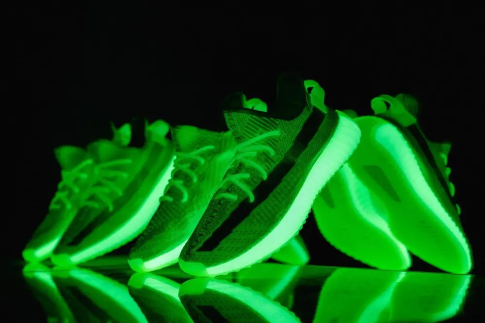 Giày Adidas YEEZY BOOST 350 V2 "Glow in the Dark" EG5293 - Ảnh 4