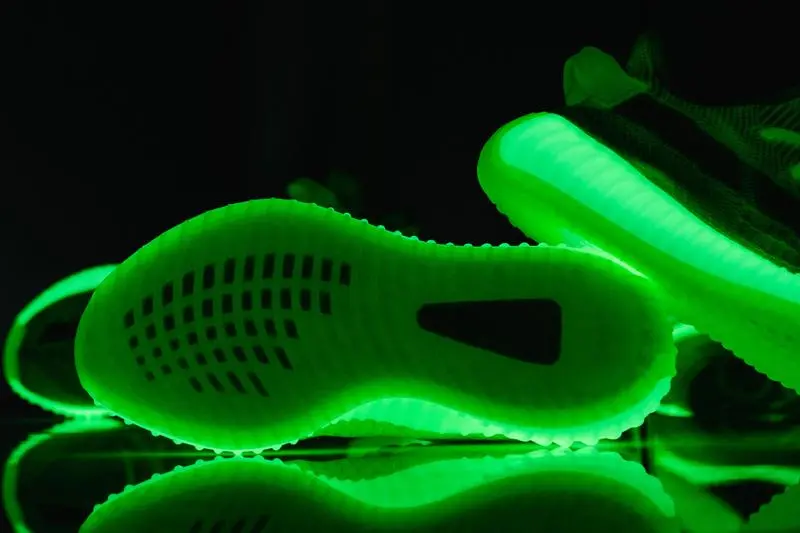 Giày Adidas YEEZY BOOST 350 V2 "Glow in the Dark" EG5293 - Ảnh 5