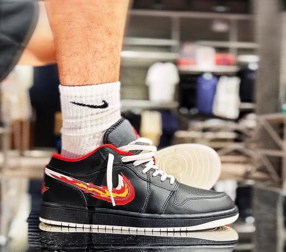 Giày Nike Air Jordan 1 Low SE 'Just Skate Black' FJ7073-010 - Ảnh 5