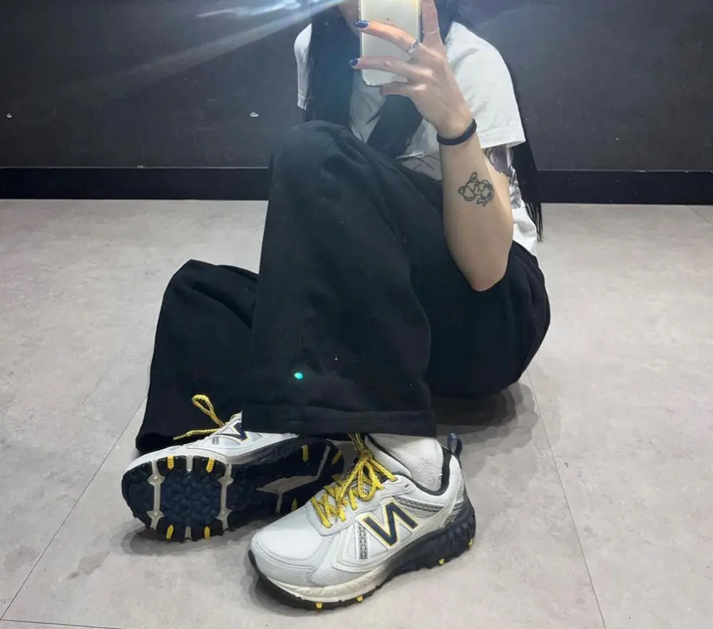 Giày New Balance 410v5 Ivory Yellow MT410IY5 - Ảnh 4