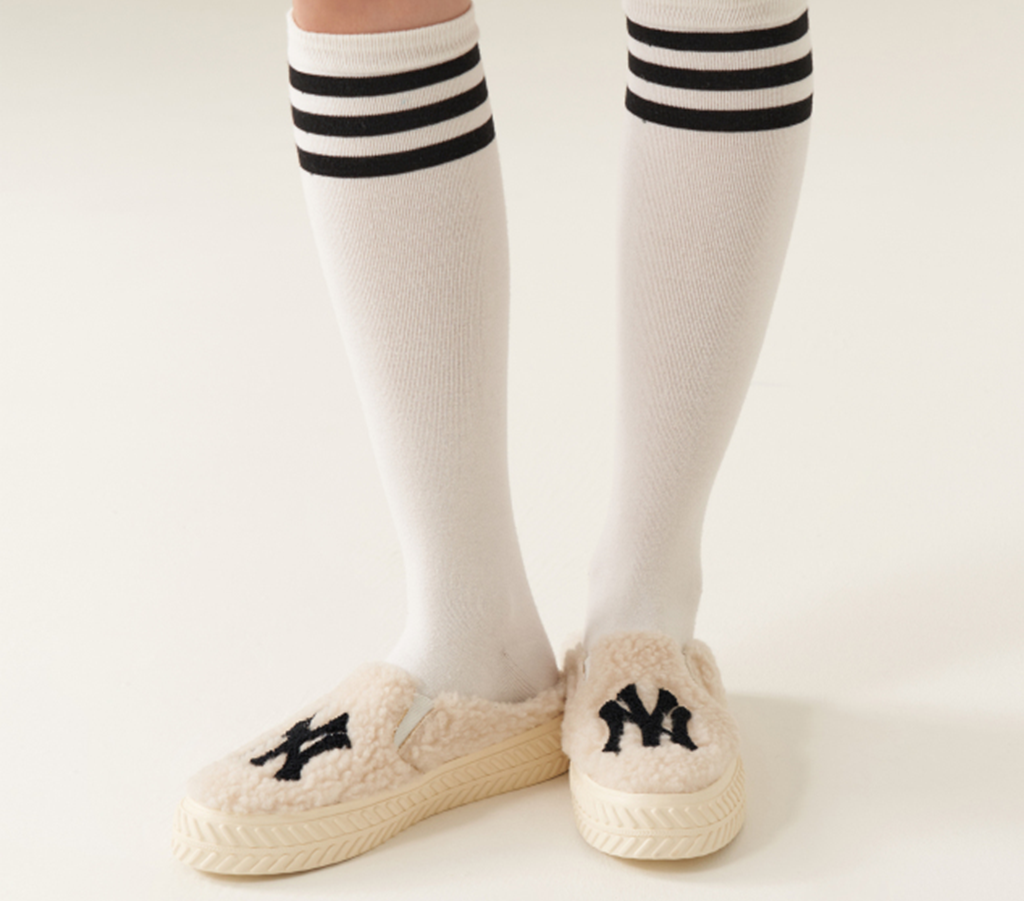 Giày MLB Playball Fleece Mule New York Yankees 3AMUUD216-50CRS - Ảnh 2