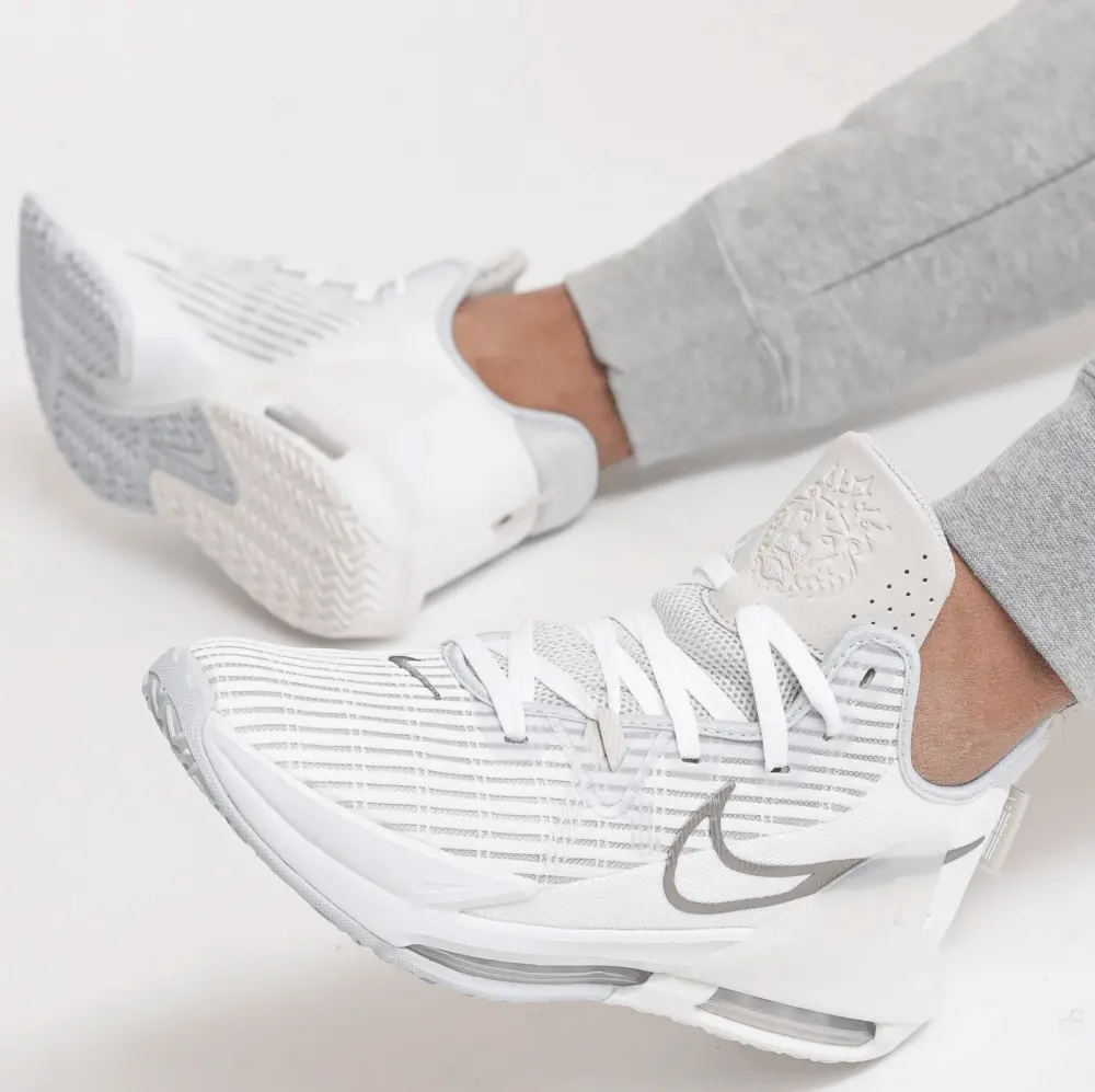 Alternative view of Giày Nike LeBron Witness 6 White Metallic Pewter CZ4052-102