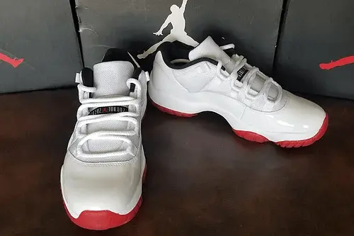 Giày Nike Air Jordan 11 Retro Low 'Cherry Bottom' 528895-101 - Ảnh 3