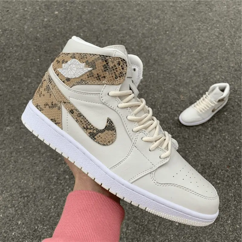 Giày Nike Wmns Air Jordan 1 Retro High Premium 'Phantom' AH7389-004 - Ảnh 3
