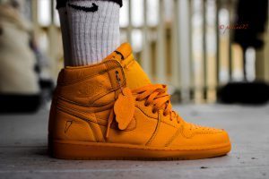 Alternative view of Giày Nike Jordan 1 Retro High Gatorade 'Orange Peel' AJ6000-880