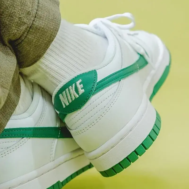 Alternative view of Giày Nike Wmns Dunk Low 'White Lucky Green' DD1503-112