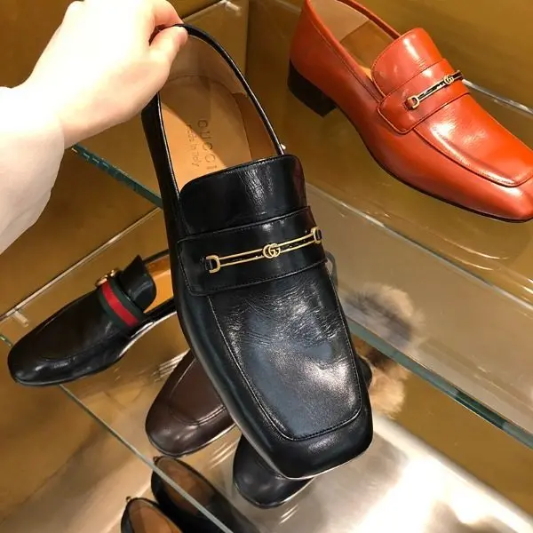 Giày Gucci Leather loafer with Horsebit and Double G 563264 0G0V0 1000 - Ảnh 4