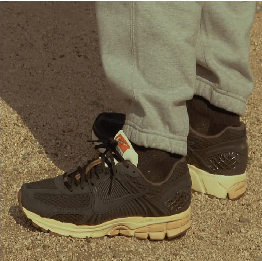 Alternative view of Giày Nike Zoom Vomero 5 'Black Sesame' FD0533-010