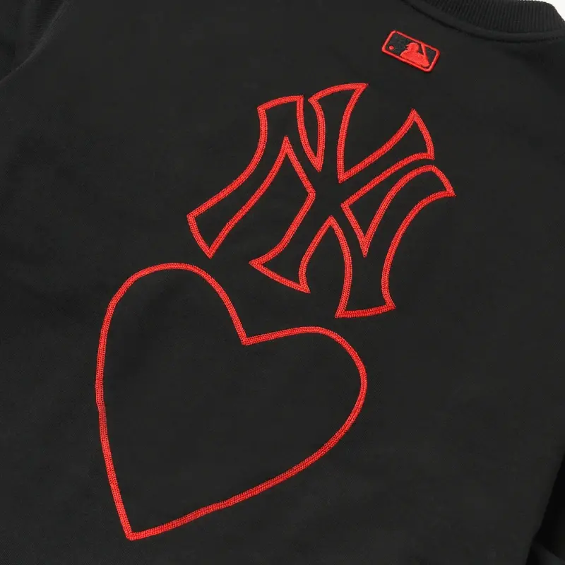 Áo MLB Heart Back Big Logo Sweater 3AMTH0314-50BKS - Ảnh 4