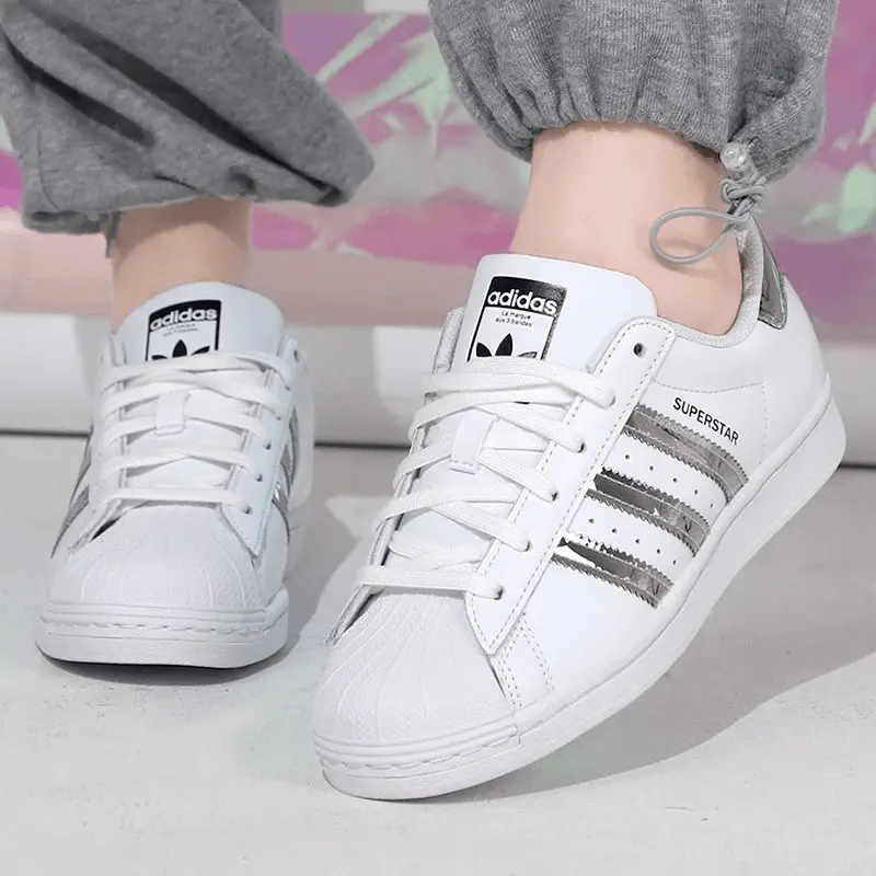 Giày Adidas Wmns Superstar 'Metallic 3 Stripes' FW3915 - Ảnh 3