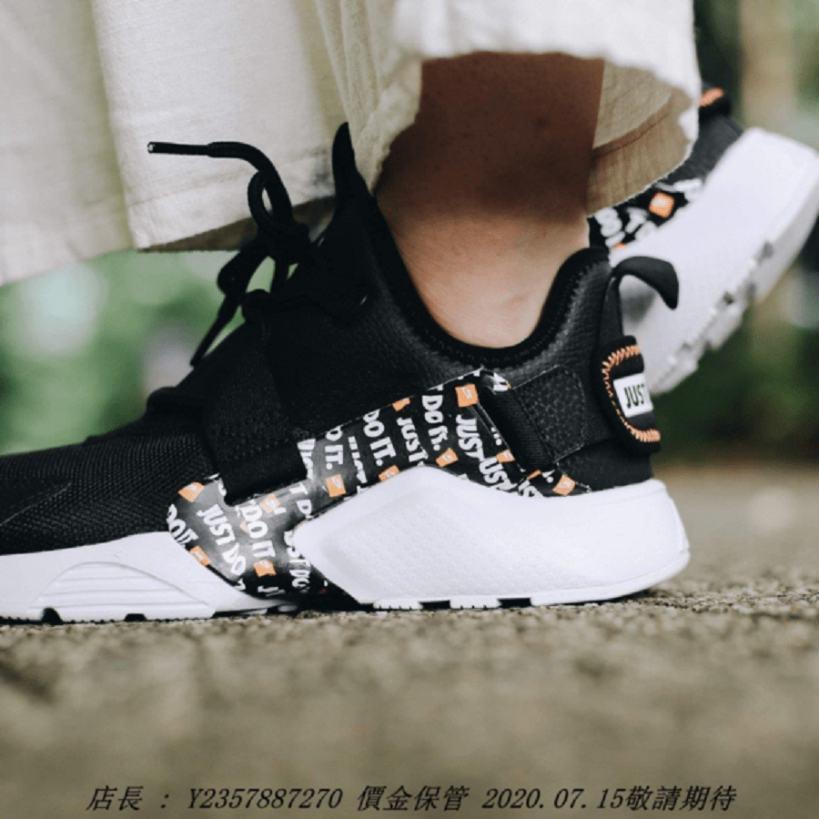 Giày Nike Wmns Air Huarache City Low ‘Just Do It’ AO3140-001 - Ảnh 2